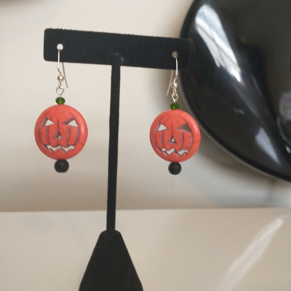 Earrings - Picture 4 of 9